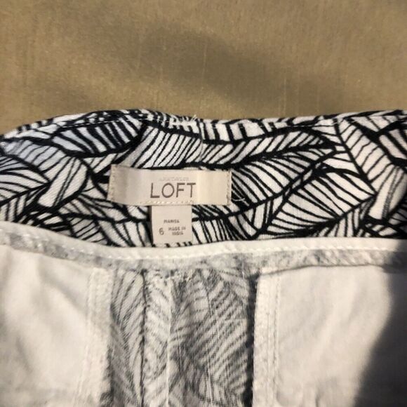 Loft Ann Taylor 4" Short Women's 100% Linen Floral Chino Shorts Size 6 - Picture 6 of 6